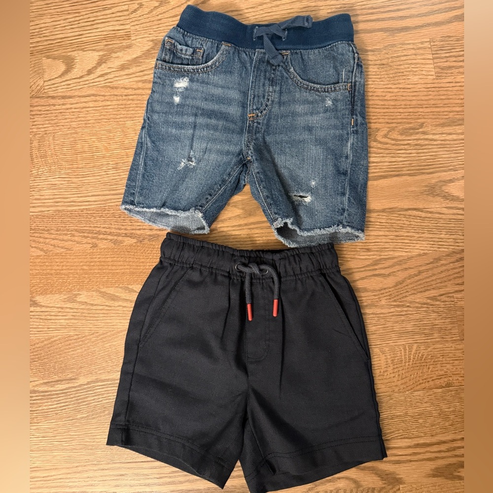 GAP Blue Denim Distressed Shorts & Navy Short Bundle Size 4/4T